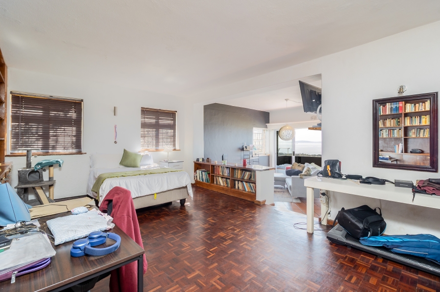 To Let 1 Bedroom Property for Rent in Green Point Western Cape